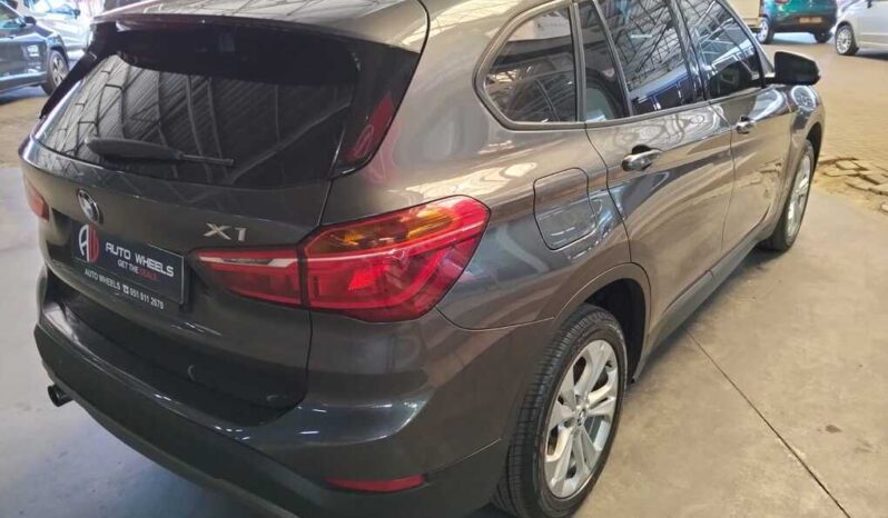 2017 BMW X1 sDRIVE20d A/T (F48) full