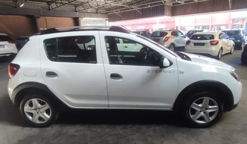 2015 RENAULT SANDERO 900T STEPWAY full